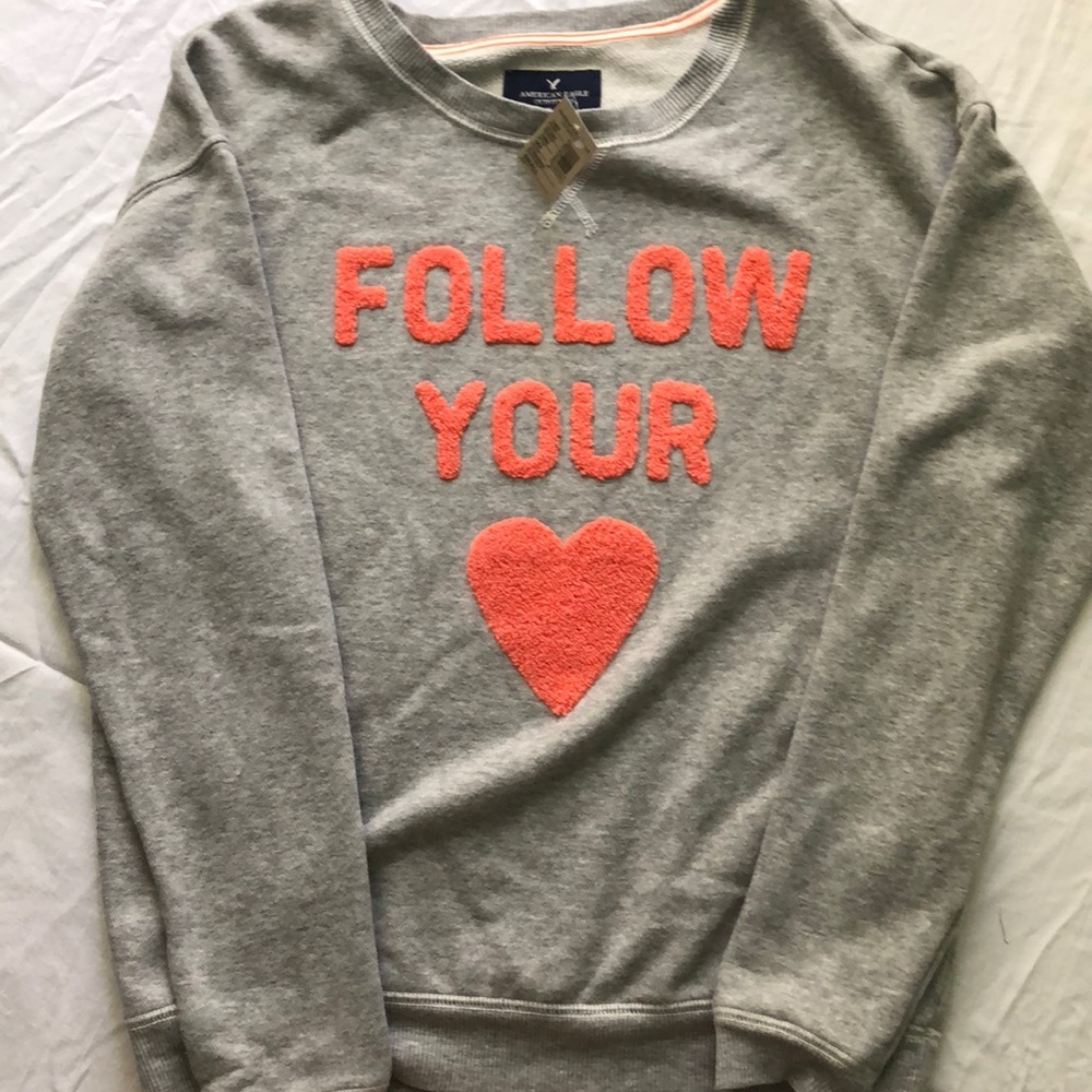 American Eagle Graphic sweater